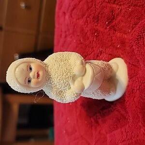 Cream Snowball Kids Figurine With Pail